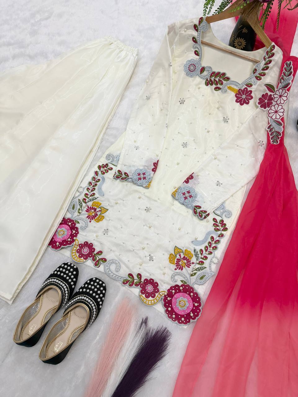 Neo-Classic Ivory Appliqué Set
